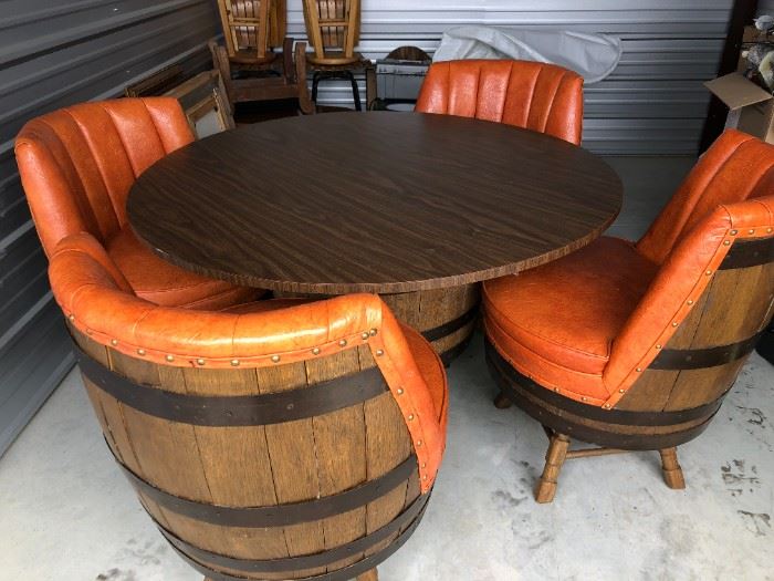 BARREL TABLE & CHAIRS