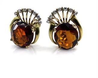 Lot 008
"Maderia" Citrine and Diamond 18K Clip On Earrings.     https://www.bidoneverything.com/Event/LotDetails/109899971/Maderia-Citrine-and-Diamond-18K-Clip-On-Earrings