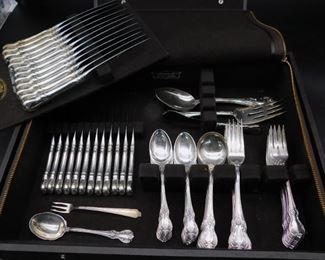 Old Master by Towle Sterling Silver Flatware Service for 12 (88-Pieces) 2505g