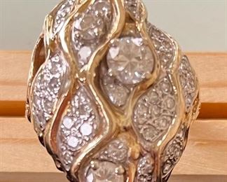 14 Kt Gold Diamond Ring