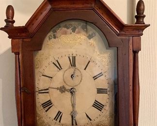 Many Antique and vintage clocks