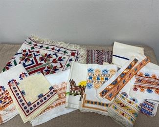 Colorful Vintage Lot of Linens Trims Towels Napkins