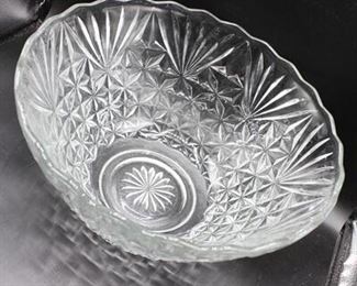 Vintage Cut Pattern Crystal Glass Scalloped Punch Bowl