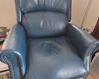 1 of 2 Leather recliner/Lift Chair
