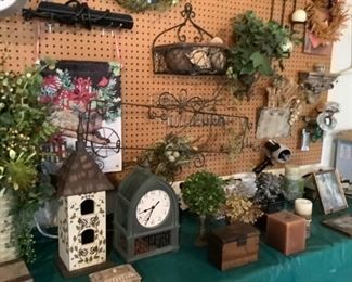 GARAGE FULL OF ITEMS TO INCLUDE A LARGE LIGHTED CHRISTMAS TREE THAT DRAPES TO THE FLOOR. WREATHS, LAMPS, DECOR, RECORDS TOOLS, LK NEW SOLID WOOD BLINDS IN SEVERAL SIZES. MUCH MORE