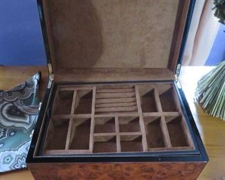 Burl-walnut jewelry box