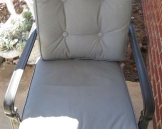 2 Outdoor patio chairs