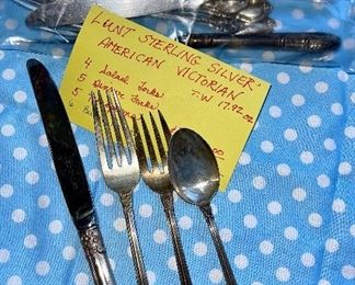 Lunt Sterling flatware Set American Victorian