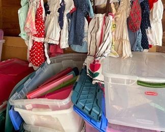 Little Girls Dresses, Lots of Tubs