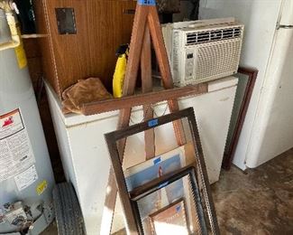 Easel and Frames