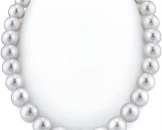 Lot 9927 Southsea Pearl Necklace