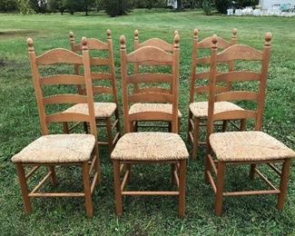LADDERBACK PINE CHAIRS WITH RUSH SEATS, SET OF 8. 6 ARMLESS AND TWO CAPTAIN CHAIRS