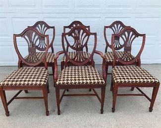 HEPPLEWHITE SHIELDBACK SET OF 6 DINING ROOM CHAIRS. NEW HOUNDSTOOTH SEAT COVERING. SALE PRICE $ 900.00 CIRCA 1940,S
