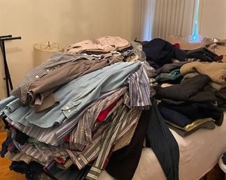 tons of mens clothes- size medium and large!!4 clothes full