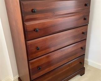 $600  VAUGHAN BASSETT 5 DRAWER UPRIGHT BACHELORS CHEST

 WHY WE LOVE IT: 

Liven up the corner of your bedroom with this five drawer chest. This dresser will bring grace to any room with its clean crisp edges. The variety of drawer sizes makes this dresser chest aesthetically pleasing and it will also bring a sophisticated look to your bedroom. This five drawer dresser is great for storing clothes, jewelry and other personal accessories. Great storage and design. 
                                                                                                       
  DETAILS + DIMENSIONS:
 38W X 18D X 52T inches
 
CONDITION: This piece has been well cared for and is in very good condition with only minor signs of wear to be expected with use and age.  Please refer to photos for a more detailed look at condition.  We make every attempt to list and photograph any defects or signs of wear that are significant to this sale. 

LOCAL PICK UP ALEXANDRIA, VA.  BUYER IS RESPONSIBLE FOR ANY NEC