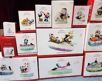 Hallmark ornaments in original boxes: Frosty Collection
