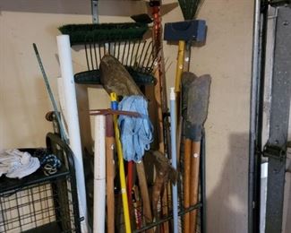 lawn and garden long handle tools