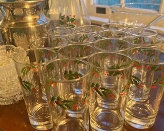 Holiday Serving Pieces | Christmas Drinkware