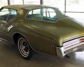 1973 Buick Riviera, 2 Door Sport Coupe, Cruise Control, VIN# 4Y87U3H489692, Miles Showing 90,012, Appears To Be 100% Original, 455 V8 Engine