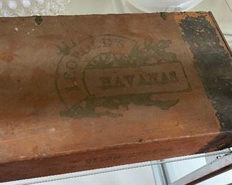 Old Leopold's Havanas Cigar Box 