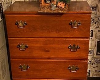 4 Drawer Wooden Dresser