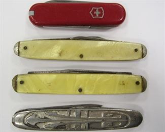 SMALL SWISS ARMY KNIFE WITH BLADE, FILE, SCISSORS AND REMOVABLE TOOTH PICK & TWEEZERS. NO DAMAGE, ORDINARY SURFACE WEAR ON PLASTIC
HUGALT WORKS GERMANY DECO POCKET KNIFE. BLADES HEAVILY SHARPENED
TWO WITH CELLULOID 3" HANDLES, ONE BY CAMILLUS. WEAR TO BLADES