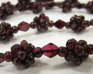 GARNET BEAD NECKLACE