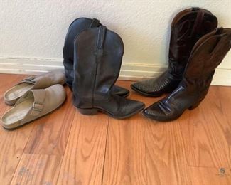 Women's Boots & Shoes
Two (2) pairs "Lucchese" one (1) dark maroon size 7-1/2B and one (1) black size 6C. One (1) pair slip beige shoes G.H. Bass size 6-1/2M. Dusty from storage