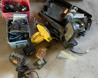 Misc Tools and Electronics
Tools include a McCulloch Air Stream, Audiovox DVD player, Hot Spot Light and more. Many electronic cords in tubs. Unknown working condition of tools and electronics.