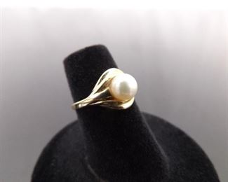 14k Yellow Gold Genuine Pearl Ring Size 5