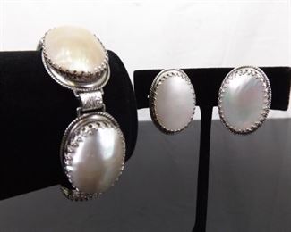 Vintage Whiting and Davis Genuine Pearl Bracelet and Earring Set