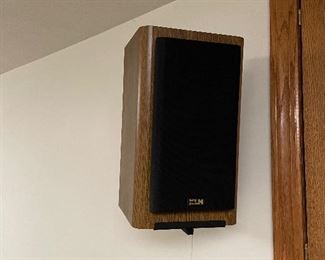 KLH bookshelf speakers model 206 (2)