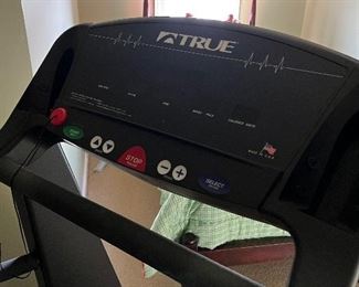 THIS IS A BRAND NEW TREADMILL
Paid $5500 and never used.  Complete with all books.