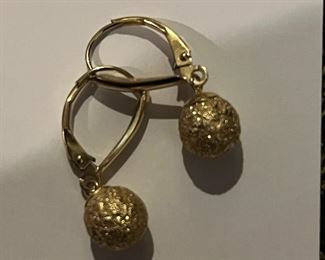 14KT ball earrings