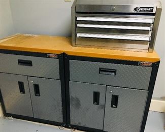 Professional steel tool cabinets. 