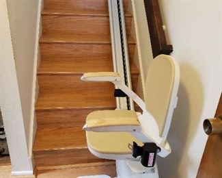 AAE008 - AAE007 - Acorn Superglide 130 Straight Stairlift #2 of 2 - See Description