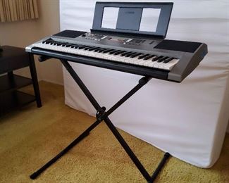 AAE014 - Yamaha PSR-E353 Keyboard w/Music Sheet Stand & Foldable Keyboard Stand