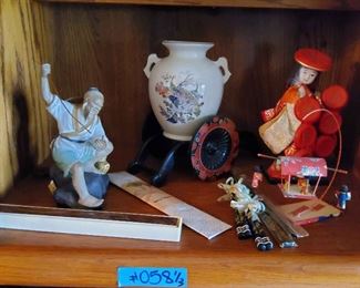 AAE080 - Asian Japanese & Chinese Dolls Collectibles
