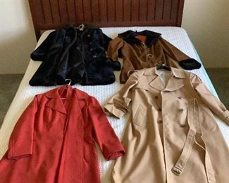 Aae090 Four Vintage Women’s Coats