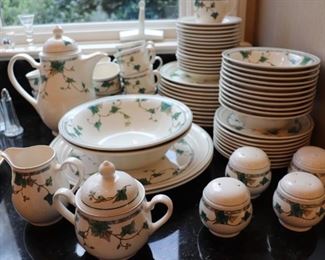 Noritake Keltcraft Ireland  IVY LANE  Large China Set 