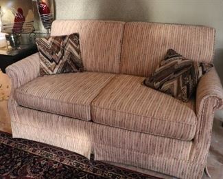 pull out loveseat 