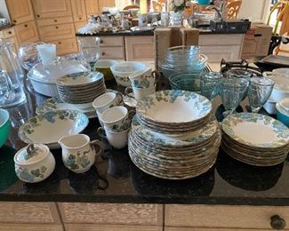 Metlox Poppytrail Sculptured Grape Blue Large Set