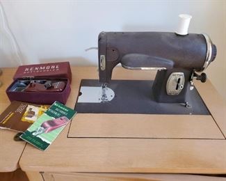Kenmore Sewing Machine & Button Hole Maker in Excellent Condition
