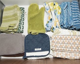 Hand Towels, Oven Mits And Washcloths