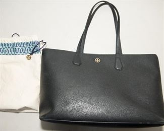 Tory Burch Brody Pebbled Leather Shoulder Bag