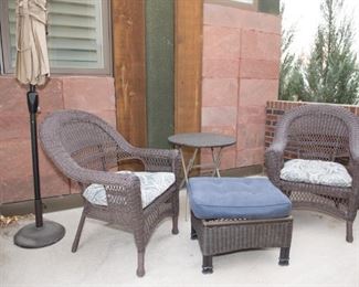 Outdoor Resin Patio Set With Umbrella And Side Table