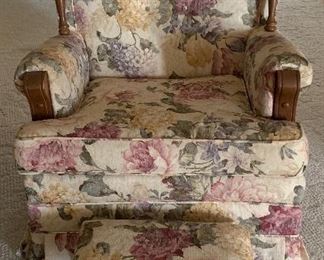 Floral Rocker w Stool