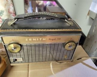 Zenith Regal  710 radio