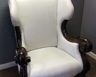 VINTAGE VICTORIAN ARM CHAIR