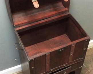 LEATHER TRUNK STYLE WINE CABINET